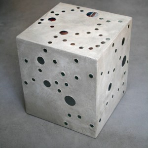 Cube en béton ciré et mosaique Flore Molinaro